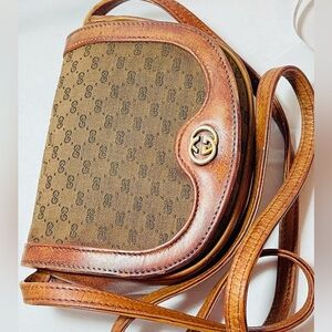 Project💞Gucci Authentic Brown GG Canvas Saddle Bag with Tan Leather Trim